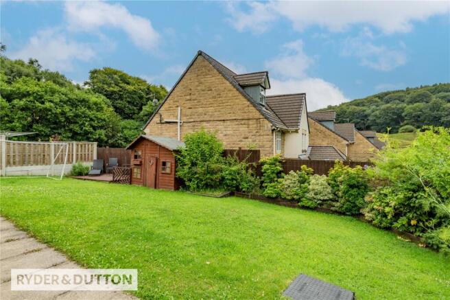 5 bed Detached for sale Image 12