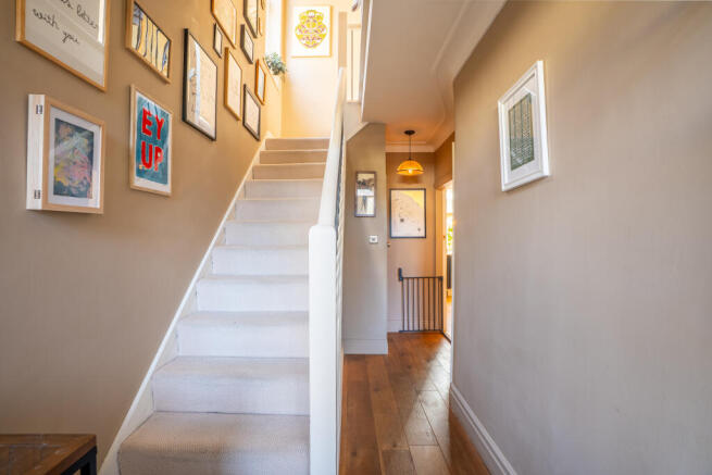 4 bed Semi-Detached for sale Image 5