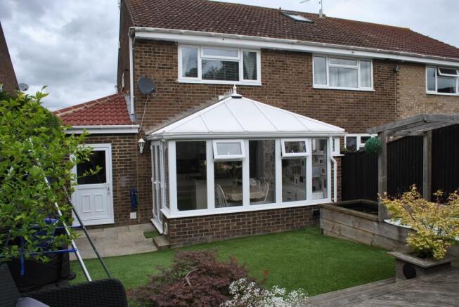 VIEW OF PROPERTY FROM REAR GARDEN