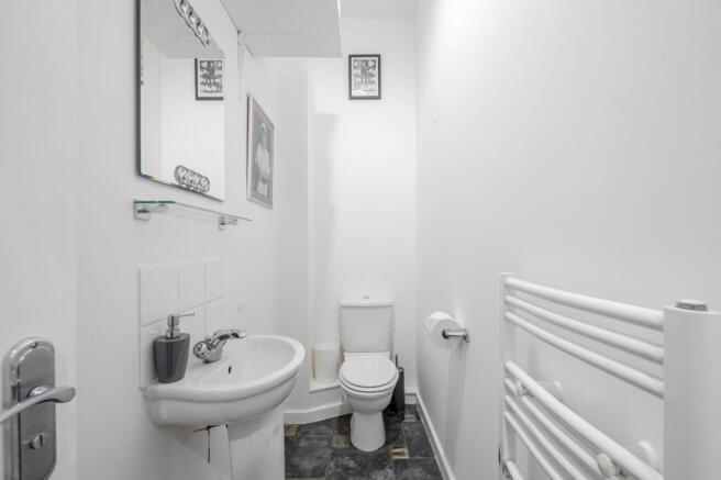 1 bed Flat for sale Image 8