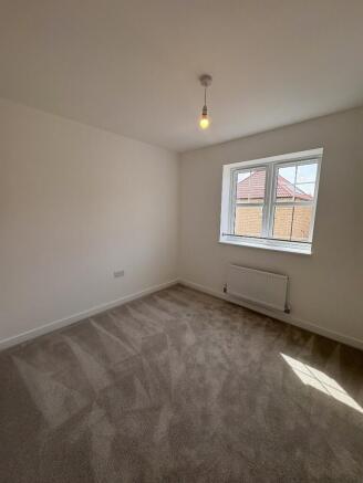 4 bed Detached for sale Image 11