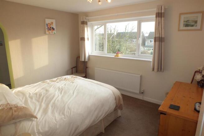 Bedroom 1.JPG