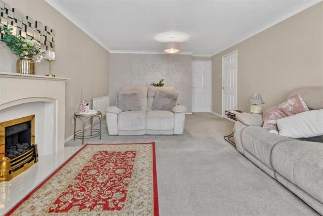 3 bed Detached Bungalow for sale Image 5