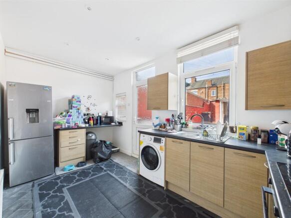 CAM01835G0-PR0202...