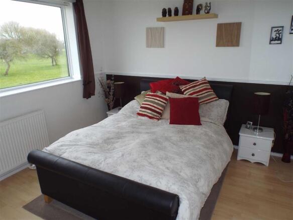 BEDROOM 1: