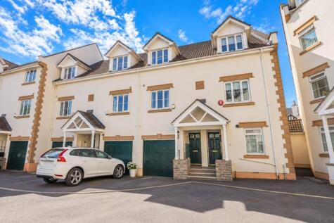 Royal Sands, Prestigious Gated Community - Pet Friendly