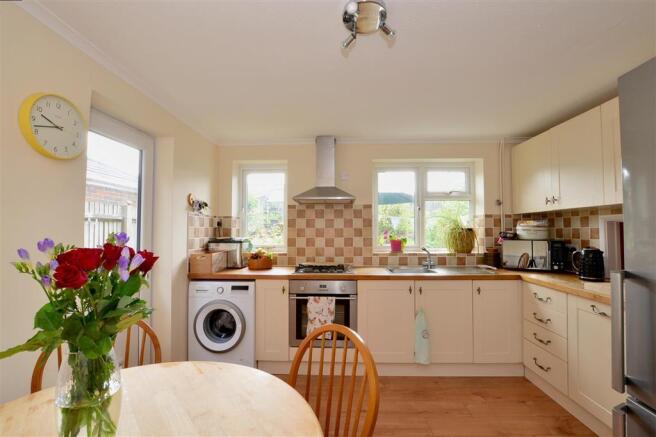 Kitchen/ Breakfast Room