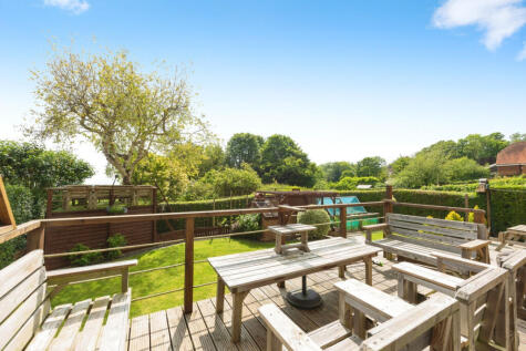 Pilgrims Way, Ashford, TN27 0