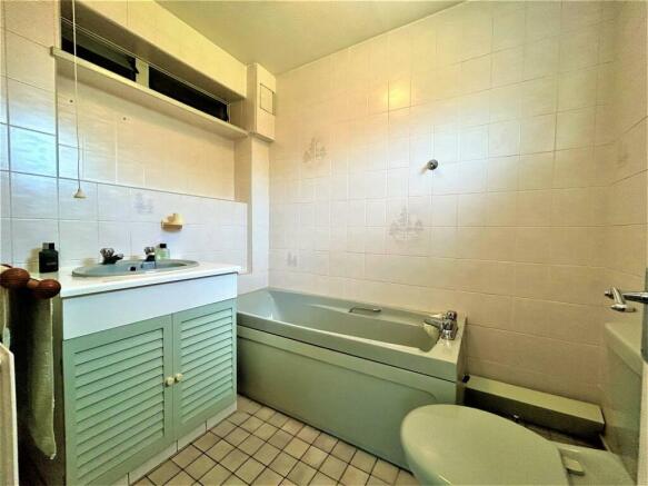En-suite Bathroom