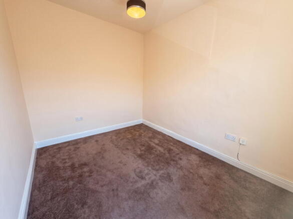 3 bed Terraced for sale Image 8