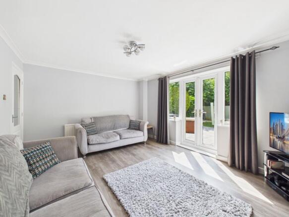 4 bed Detached for sale Image 7
