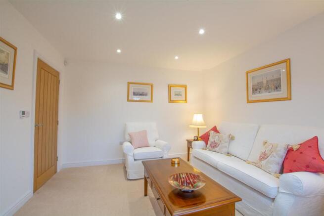 Lounge/Sitting Room