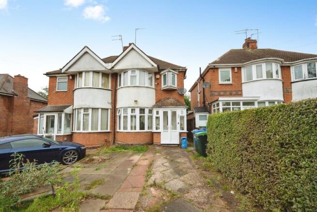 3-bed semi-detached on Spouthouse Lane, Birmingham, £265,000