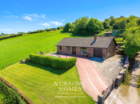 4-bed detached on Pen Y Ball Hill, Holywell, £380,000