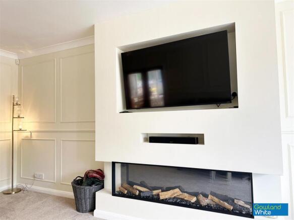 4 bed Detached for sale Image 4