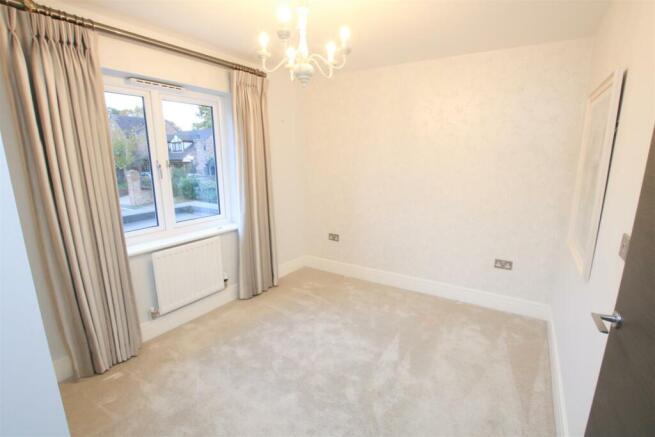 BEDROOM 5