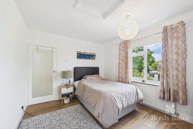 4 bed Detached for sale Image 12
