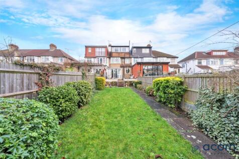 Colin Gardens, London, London, NW9