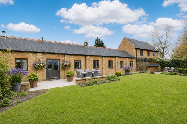 The Old Stables, Woolscott