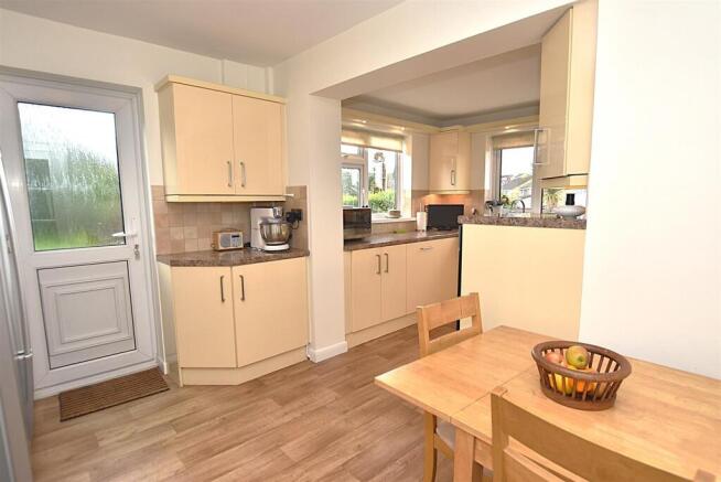 Kitchen/Breakfast Room