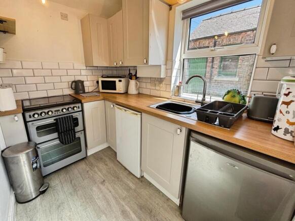 2 bed Cottage for sale Image 6