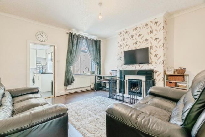 2 bed Terraced for sale Image 6