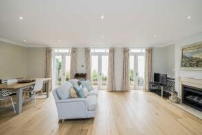 27, Paradise Walk, London SW3 4JL
