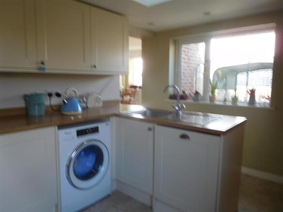 7 Collet Road 004.JP