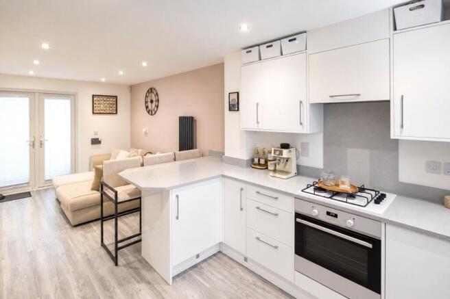 107, Newland Avenue, Bishop's Stortford, Hertfordshire, CM23 photo 2