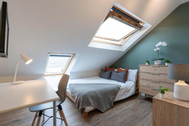 172DR - Bedroom 1