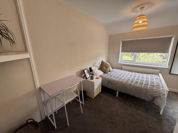 4 bed End of Terrace to rent Image 11