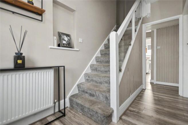 5 bed Semi-Detached for sale Image 9