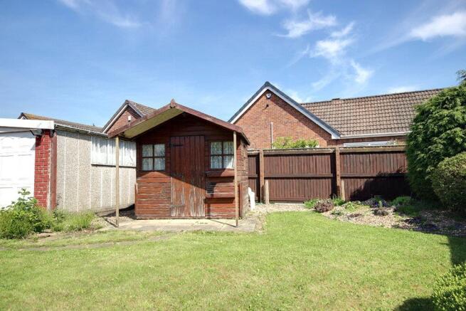 2 bed Detached Bungalow for sale Image 12
