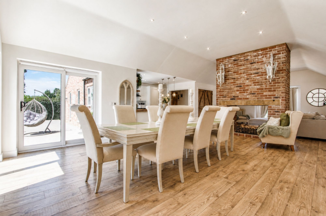 Open Plan Lounge/Dining/Kitchen