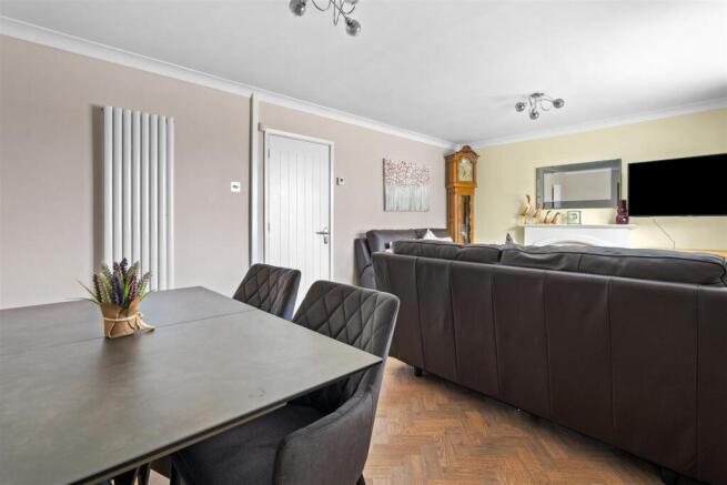 Low Grange Avenue, Billingham photo 4