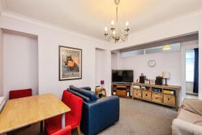 18, Pleasant View Terrace, Mount Pleasant, Swansea SA1 6YQ