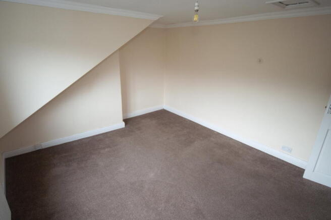 2 bed End of Terrace to rent Image 12