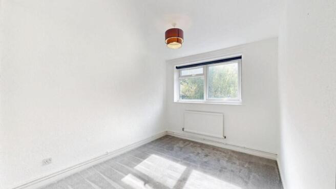 3 bed Semi-Detached to rent Image 9