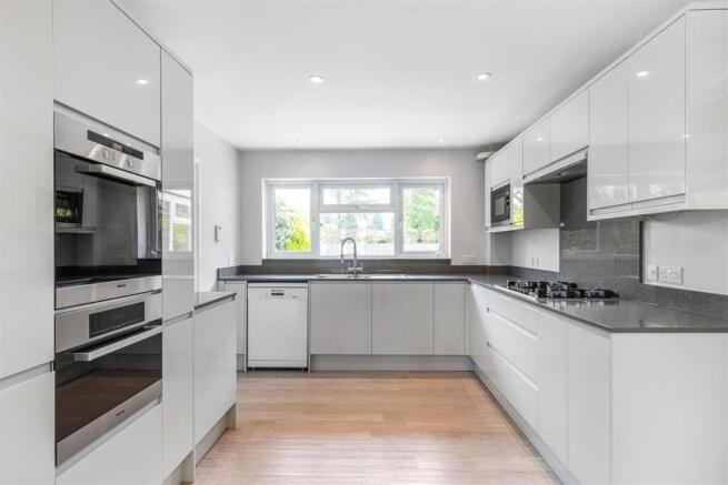 Bonners, Mark Way, GU7 2BW-41.jpg