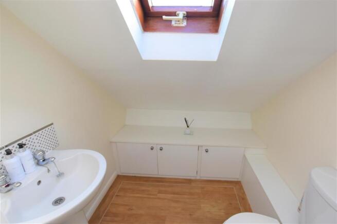 First Floor Cloakroom.jpg