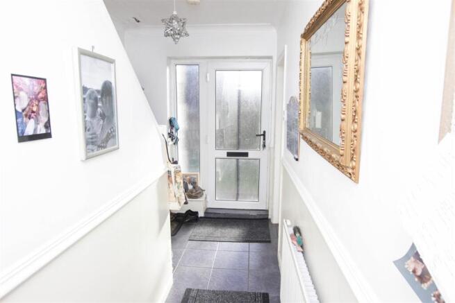 3 bed Town House for sale Image 8
