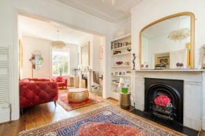 124, Fairbridge Road, London N19 3HU