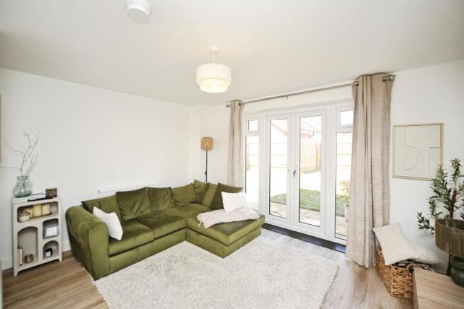 Fairleigh Close, Stratford-upon-Avon, Warwickshire, CV37 photo 4