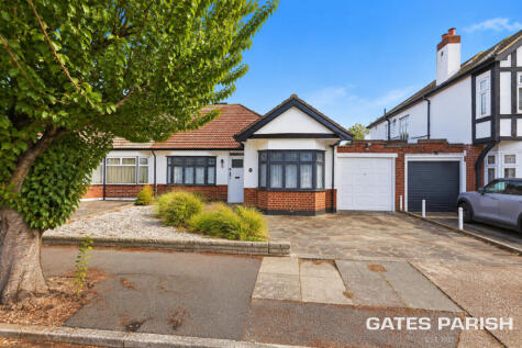 Roxburgh Avenue, Upminster, RM14