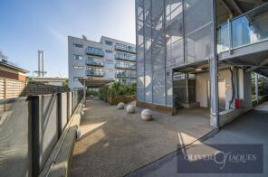 G10, Crown Place Apartments, Varcoe Road, London SE16 3AD