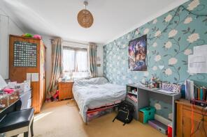 18, Stephenson Close, London E3 4DQ