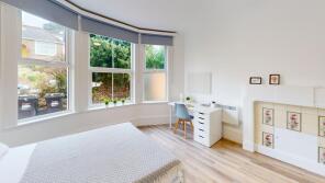 18, Avenue Road, Falmouth TR11 4AZ