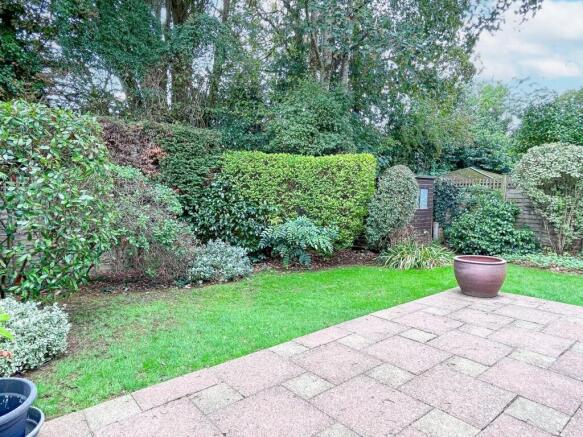 Durrant Way, Sway, Lymington, SO41 photo 3