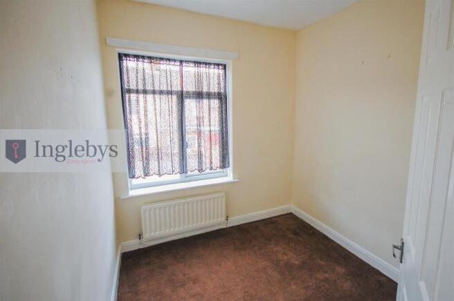 3 bed Terraced to rent Image 8