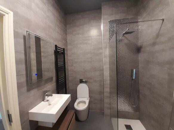 1 bed Apartment to rent Image 8